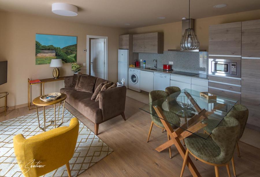 Apartamentos Buenavista Tineo Eksteriør billede