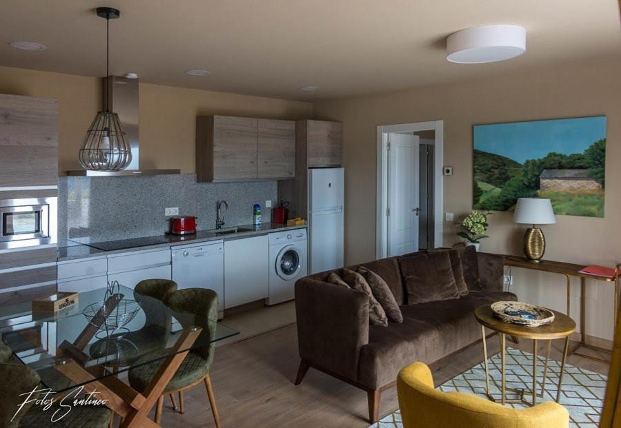 Apartamentos Buenavista Tineo Eksteriør billede